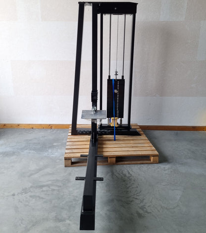 Rowing tower similar to Gym80, rowing on the cable, Row, rowing station similar to Sygnum 4016, frame color black, exhibition piece