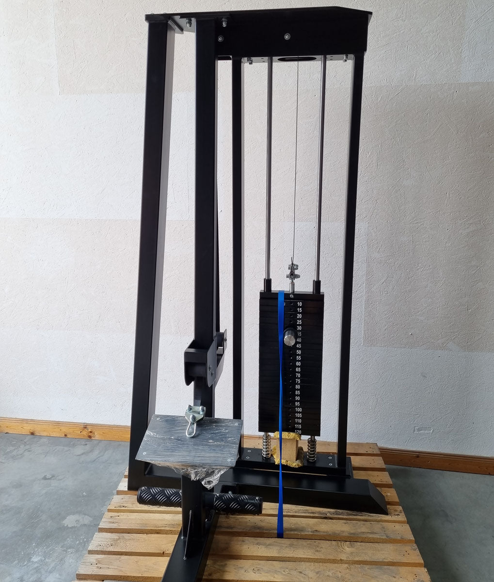 Rowing tower similar to Gym80, rowing on the cable, Row, rowing station similar to Sygnum 4016, frame color black, exhibition piece