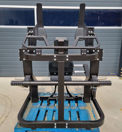 Technogym Pure Pullover, Pull-up machine Plate loaded, Pure Strength Series disc holder, frame color black, used - refurbished condition