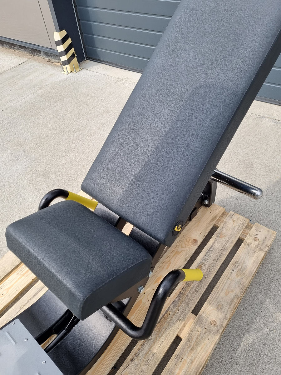 Technogym Pure Leg Press Beinpresse Plate loaded, Pure Strength Serie, Baujahr 2022, Scheibenaufnahme, Rahmenfarbe Schwarz, gebraucht - TOP Zustand
