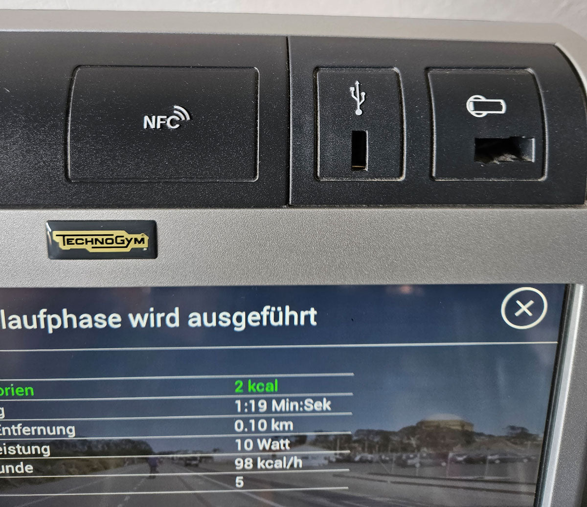 Technogym Crossover ähnlich Wave Excite Line Stepper Inliner Ski  Ellipsentrainer, Unity Touch Display, gebraucht - überholter Zustand