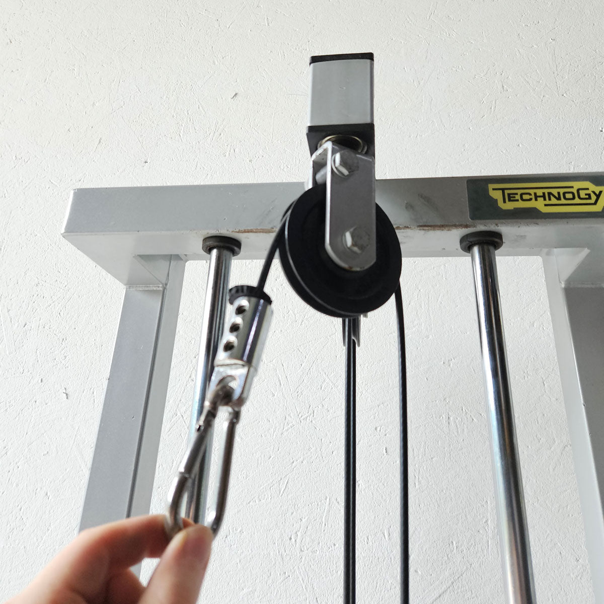 TechnoGym 2x Kabelzug, Cable Crossover, Seilzug von oben und unten, Silverline, Oldschool, Rahmenfarbe Silber, gebraucht - mit Gebrauchsspuren