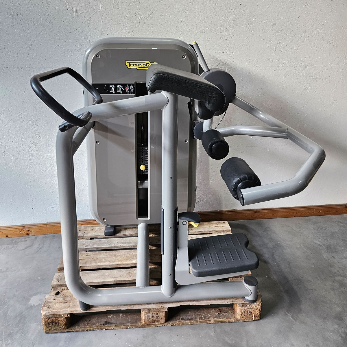 TechnoGym 12 Kraftgeräte im Set, Element Line Serie, Kraftgerätepark Fitnessstudio, gebraucht - überholter Zustand