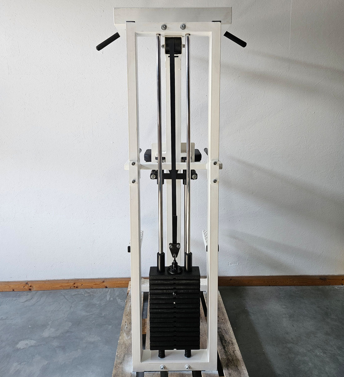 L+K Dip-Klimmzugmaschine mit Gewichtsunterstützung, Dip-Chin, Oldschool, Rahmen Weiß, gebraucht mit Gebrauchsspuren