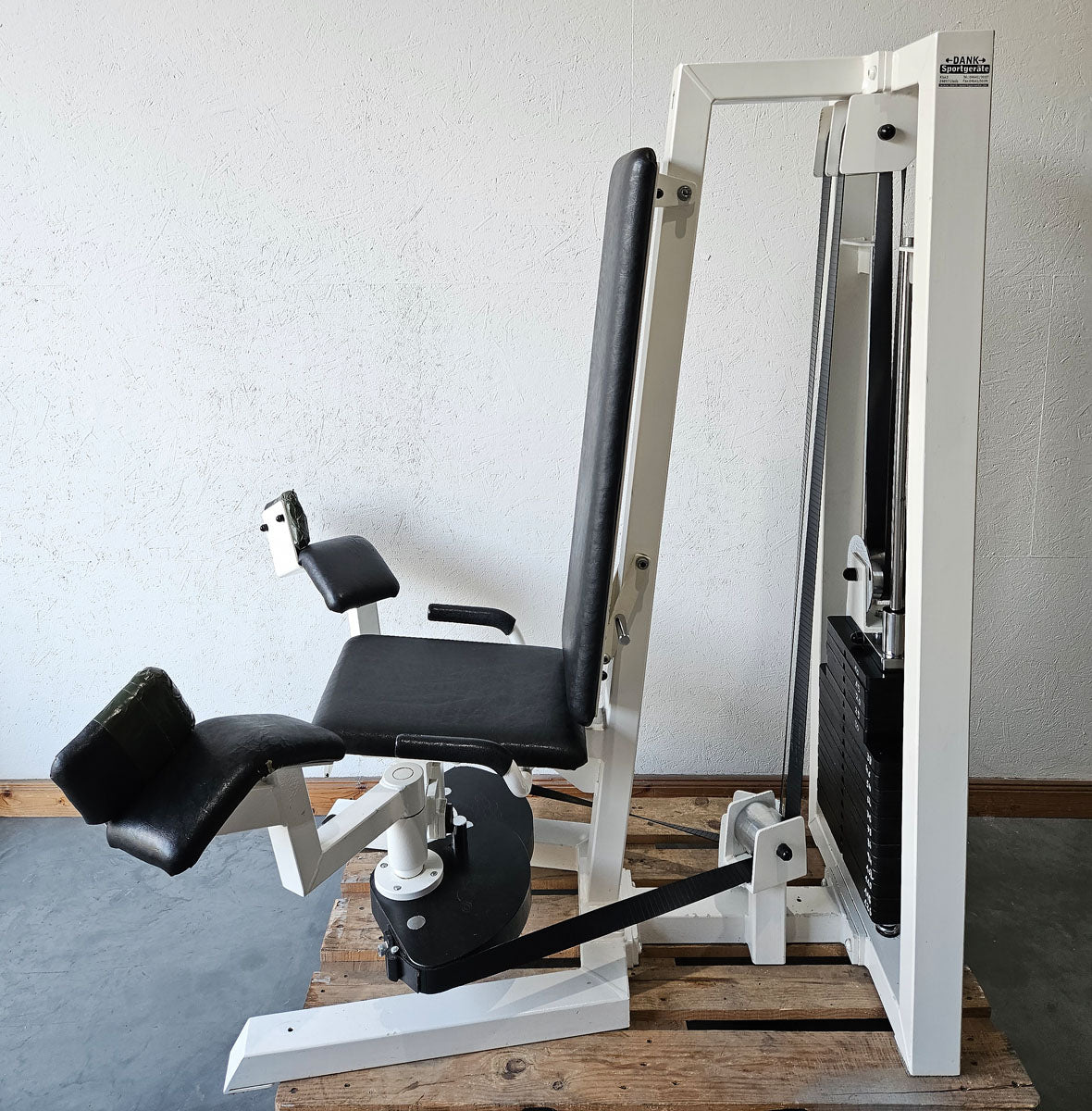 Gym80 Adductor Machine, Hip Adductor, Seated, Oldschool Bodybuilding Strength Equipment - Edition or Classic Line, White Frame, Used with Signs of Wear