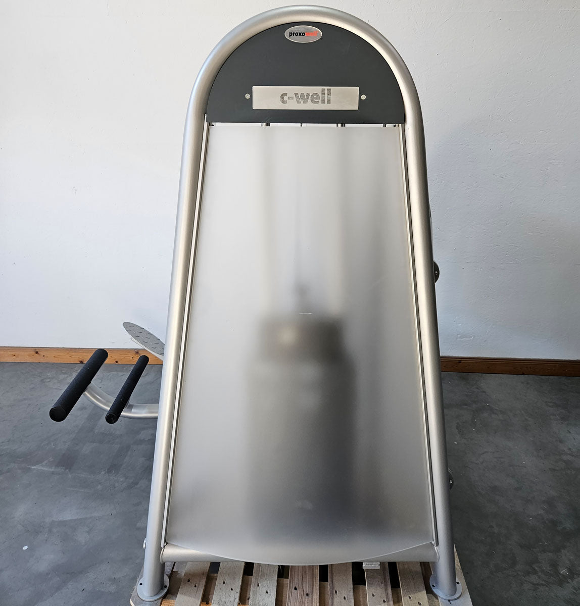 Proxowell or Proxomed bench press machine, chest press, 100kg weight block, Compass or C-Well series, frame color silver, used - refurbished condition