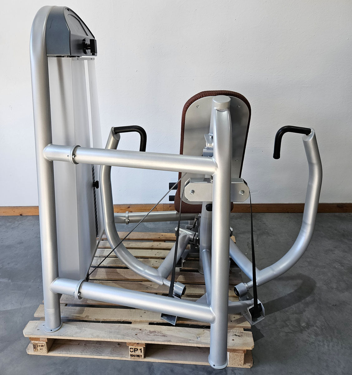 Proxowell or Proxomed bench press machine, chest press, 100kg weight block, Compass or C-Well series, frame color silver, used - refurbished condition