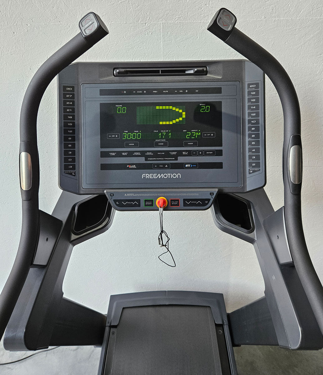 Freemotion Fitness Laufband i10.9 Incline Trainer Treadmill i11.9 , extreme Steigung bis 30% möglich, Baujahr 2019 - Top Zustand