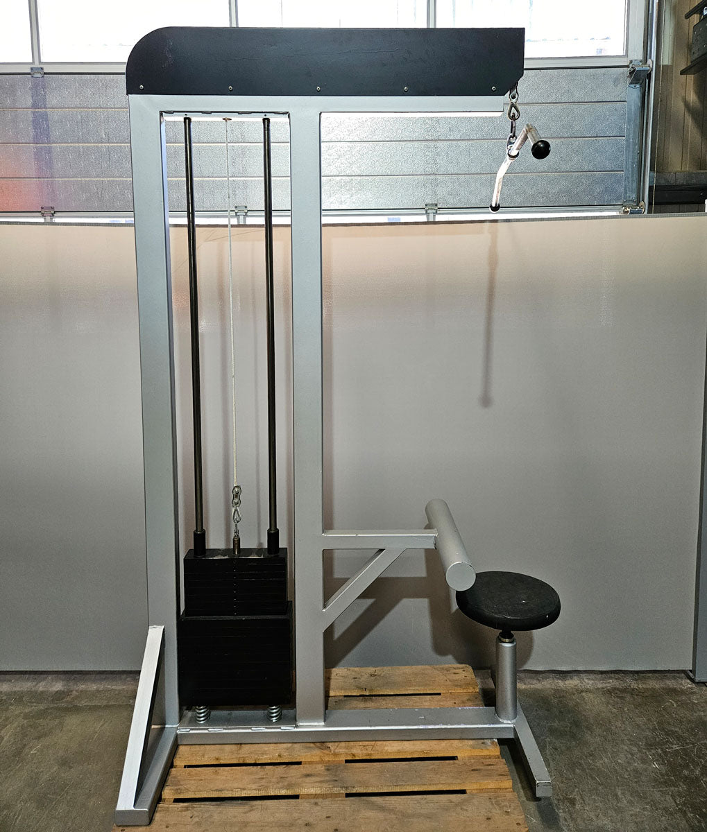 Lat pulldown from above with carabiner, 140kg weight block, lat pulldown, old school bodybuilding, similar to Gym80, Galaxay, frame color silver, used with signs of wear