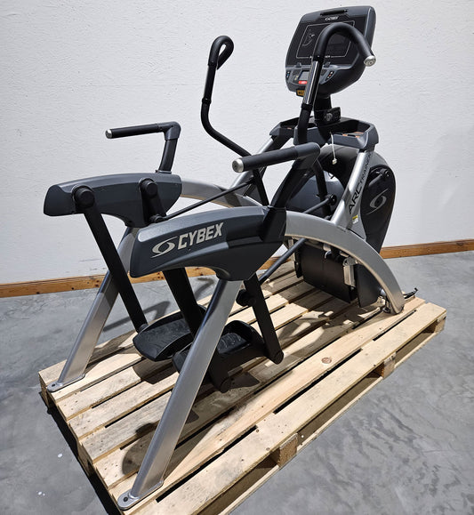 Cybex Arc Trainer 771AT Total Body, Crosstrainer, Ellipsentrainer mit höhenverstellbarer Rampe, Stepper, LED und Touch Display, Rahmenfarbe Silber, gebraucht - überholter Zustand