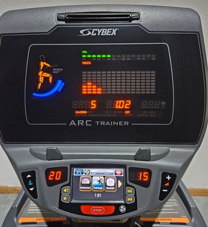 Cybex Arc Trainer 771AT Total Body, Crosstrainer, Ellipsentrainer mit höhenverstellbarer Rampe, Stepper, LED und Touch Display, Rahmenfarbe Silber, gebraucht - überholter Zustand