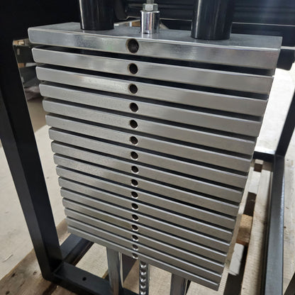 L+K Bauchmaschine, Abdominal Crunch, Oldschool Bodybuilding Kraftgerät, Rahmen Schwarz, gebraucht mit Gebrauchsspuren