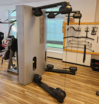 TechnoGym Kinesis One - Multistation Kabelzug Kraftstation mit zwei Gewichtsblöcken, gebraucht - überholter Zustand
