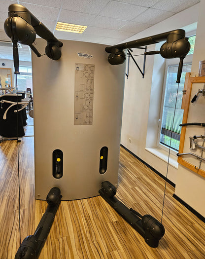 TechnoGym Kinesis One - Multistation Kabelzug Kraftstation mit zwei Gewichtsblöcken, gebraucht - überholter Zustand