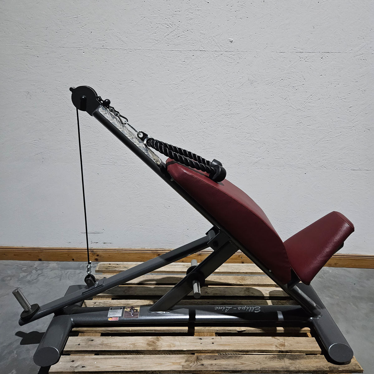 Plate-loaded abdominal machine, abdominal bench, sit-up ab crunch bench, T 500 crunch chair, Teuwsen Sports Equipment, frame color anthracite, used - reconditioned condition