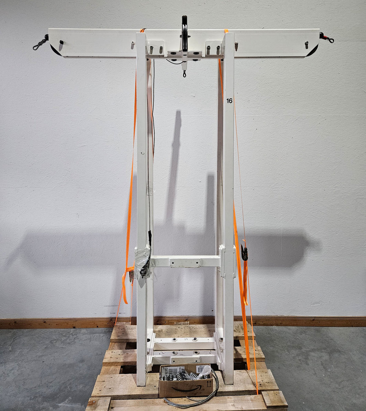 Gym80 - 4 Stationenturm mit Seilen, 4 Stack Multi Station, große Gewichtsblöcke, Rahmenfarbe Weiß, gebraucht - geprüfter Zustand mit optischen Gebrauchsspuren