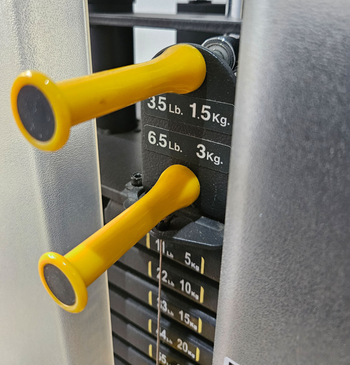 Sportsart Brustpresse DUAL S915 A915 N915, Independent Chest Press, Bankdrückmaschine Bilateral, Rahmenfarbe Silber, gebraucht - überholter Zustand
