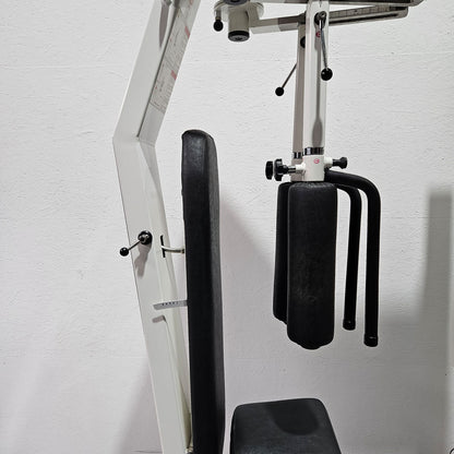 Kaphingst Haltungs und Bruststabilisator, Butterfly und Butterfly Reverse - 2 in 1 Kombimaschine, MPG, Fly and Rear Delt, Farbe Weiß, gebraucht - überholter Zustand