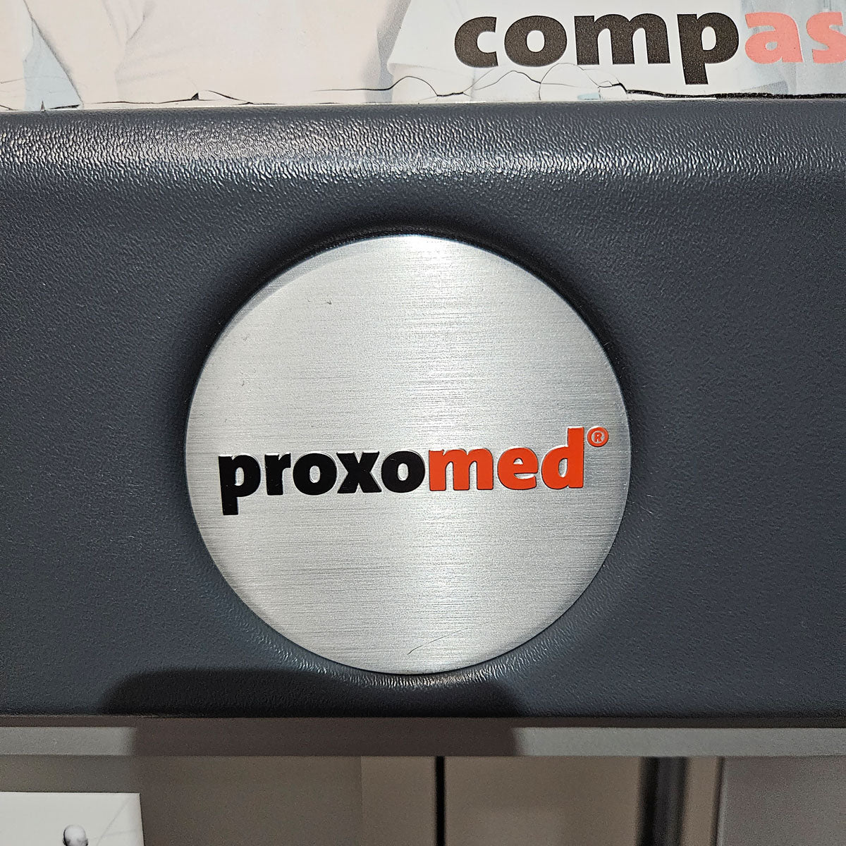 Proxomed Compass 530 Beinstrecker und Beinbeuger sitzend Kombigerät 2 in 1, Leg Curl and Leg Extension, MPG, Reha, Rahmen Silber, gerbaucht - überholter Zustand