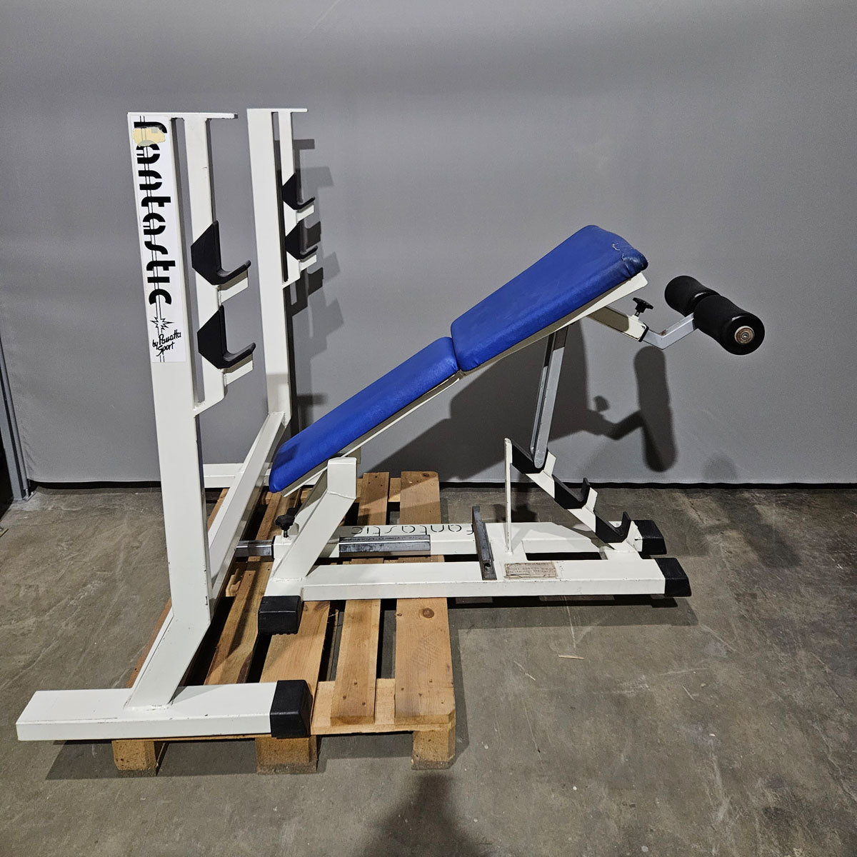 Panatta Hantelbank 3 in 1, Flachdrückerbank, Negativdrückerbank und Bauchbank in einem Gerät, Bankdrücken Fantastic, Oldschool Bodybuilding, Rahmenfarbe Weiß, gebraucht mit Gebrauchsspuren