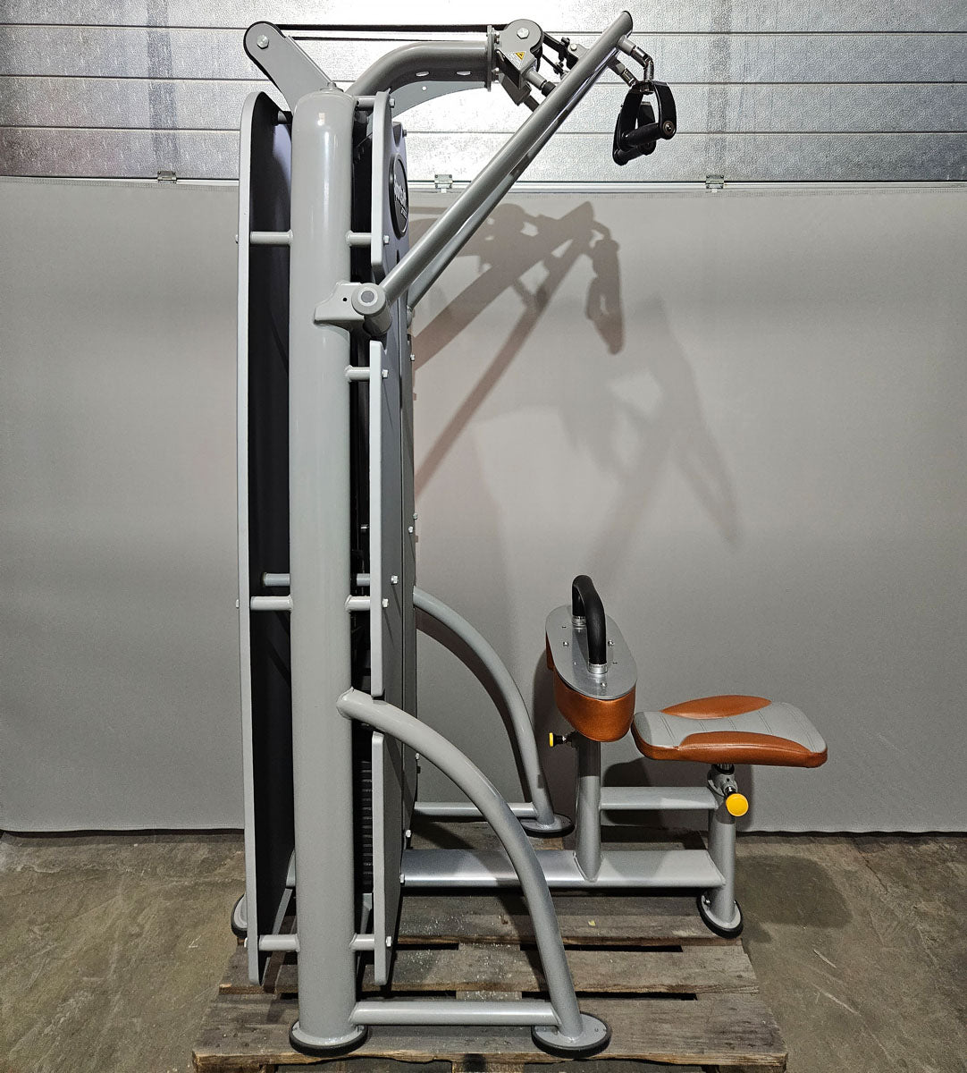 SportsArt Latzug Dual von Oben mit drehbaren Griffen S916, A916, N916 Independent Lat Pulldown, Pull Down DUAL, Rahmenfarbe Silber-Grau, gebrauchter - überholter Zustand