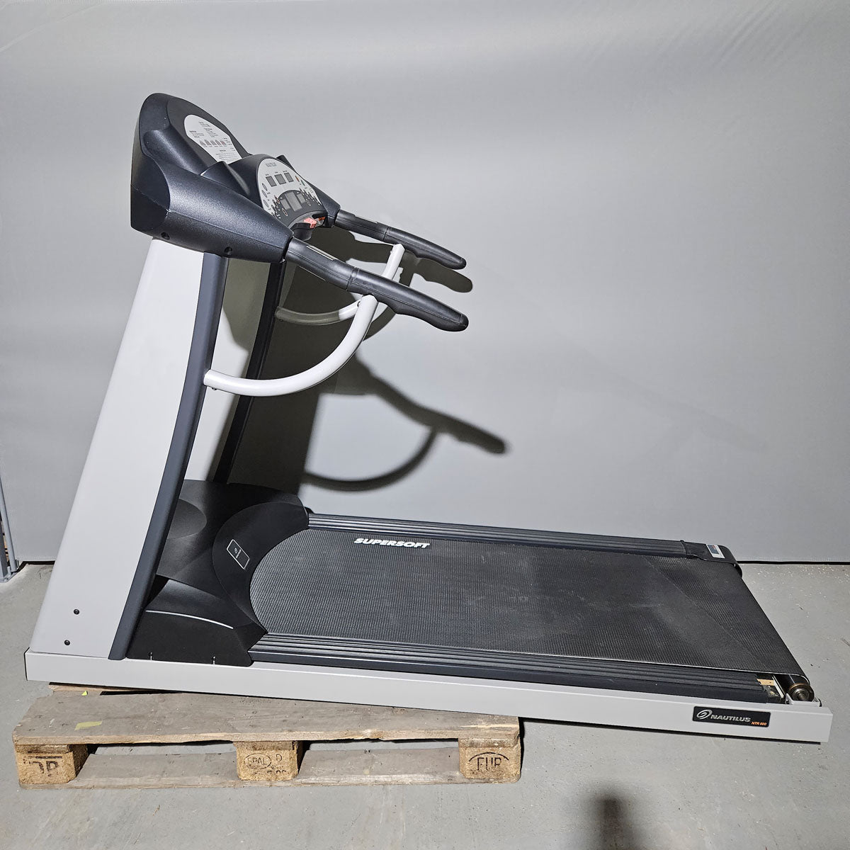 Nautilus Laufband NTR 800, Ausstellungsstück - guter gebrauchter Zustand