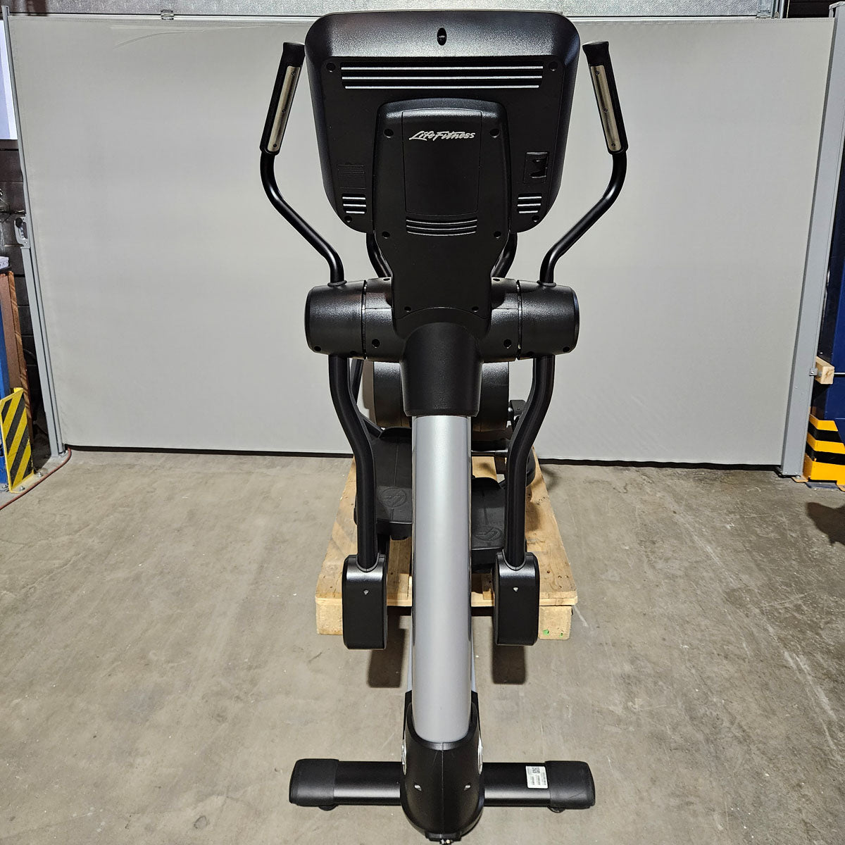 Life Fitness Elliptical 95X - Elevation Series 95x - Explore LCD Console, used - refurbished