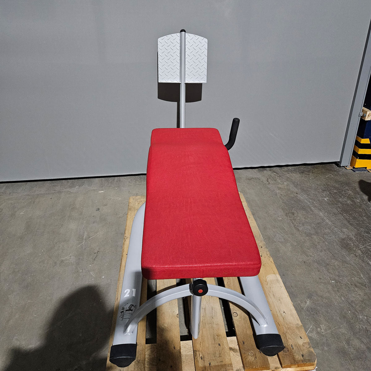 Dr. Wolff Abdominal-Trainer 336, Bauchbank, Rahmenfarbe Silber, Polster Rot, gebrauchter - überholter Zustand