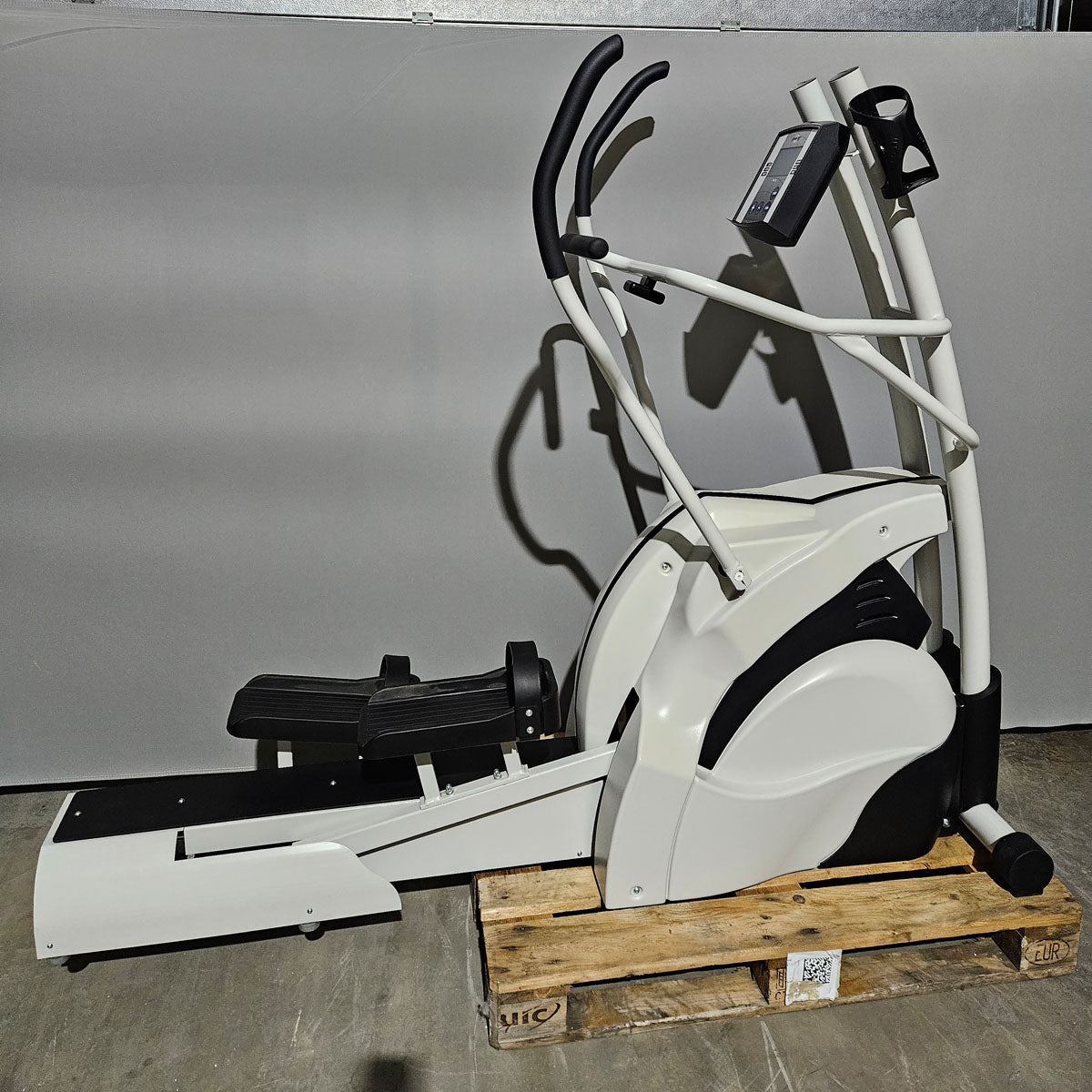 Ergo-Fit Cross 4007 MED Crosstrainer, Ellipsentrainer, Medizinisches Cardiogerät mit MPG Zulassung, gebraucht - überholter Zustand