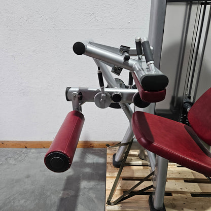 Life Fitness Beinbeuger sitzend, Leg Curl, Signature Serie, 135kg Gewichtsblock, Rahmenfarbe Silber, gebraucht - überholter Zustand