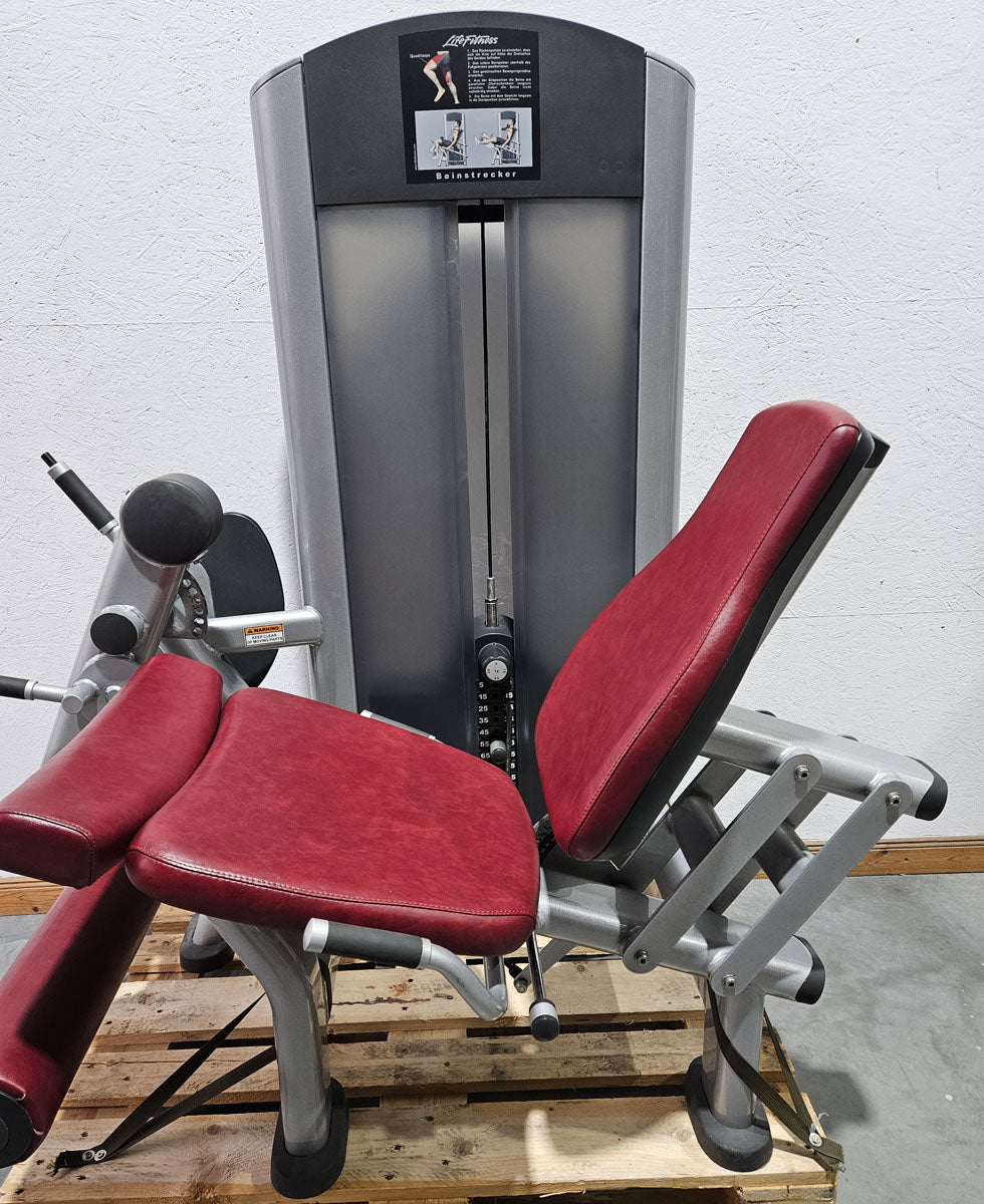 Life Fitness Beinstrecker sitzend, Leg Extension, Signature Serie, 145kg Gewichtsblock, Rahmenfarbe Silber, gebraucht - überholter Zustand