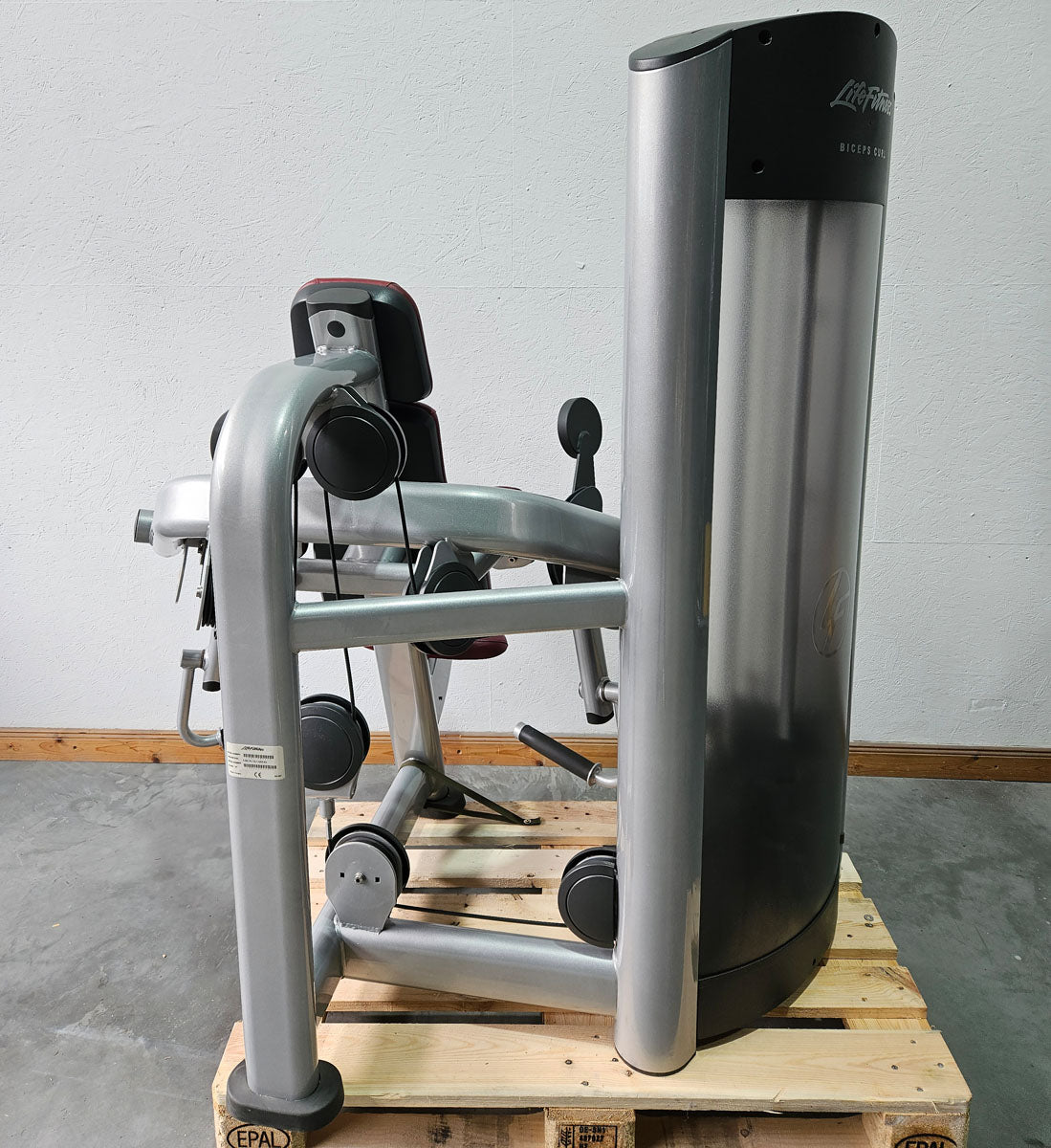 Life Fitness Armbeuger, Bizepsmaschine, Biceps Curl Machine, Bilateral, drehbare Griffe, Signature Series, Rahmenfarbe Silber, gebraucht - überholter Zustand