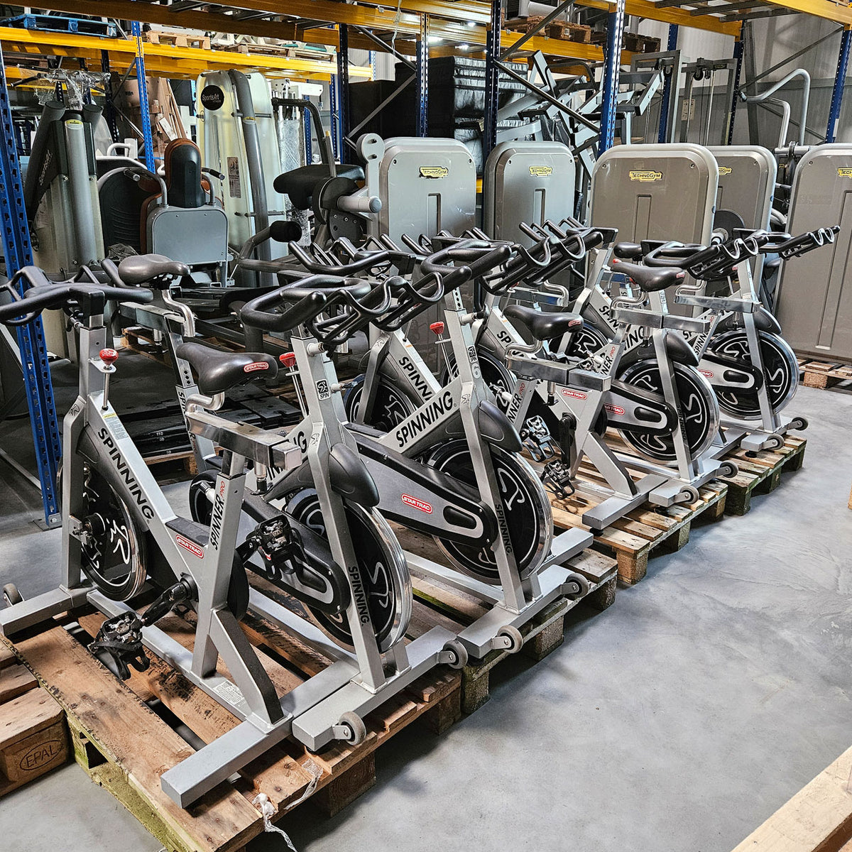 11 Stück im Set - Star Trac Spinner Pro Indoor Bike, Silber, gebraucht - geprüfter Zustand