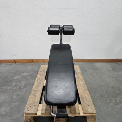 Nautilus Nitro verstellbare Bauchbank, Adjustable Abdominal Bench F3AAB, Rahmenfarbe Silber, gebraucht - überholter Zustand