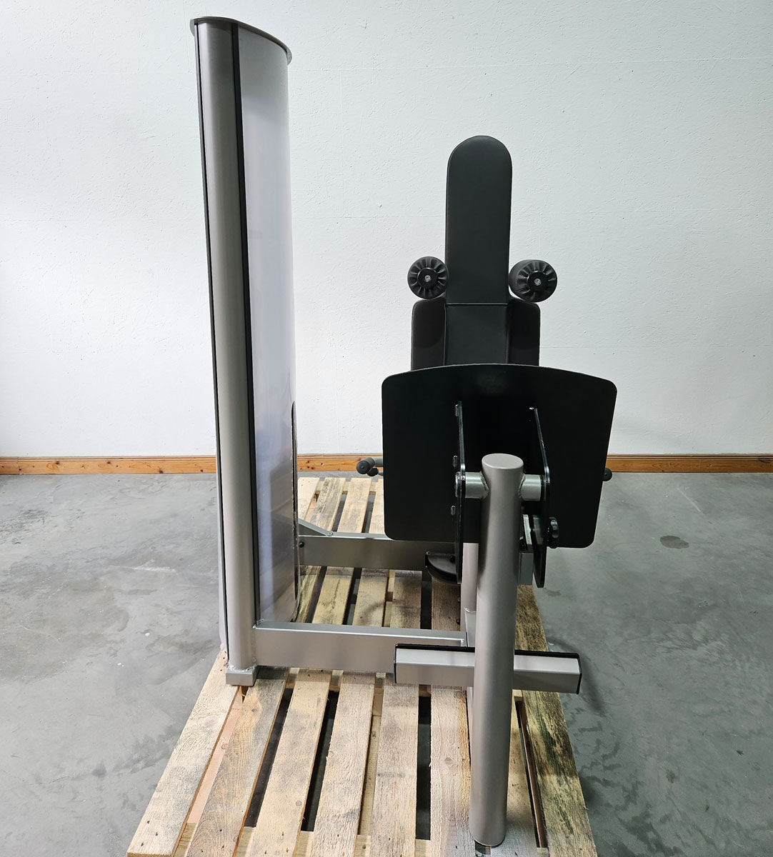Pego Sport Funktionsstemme Kombi Sitzend-Liegend,  Beinpresse verstellbar, Rahmen Silber-Grau, gebraucht - überholter Zustand