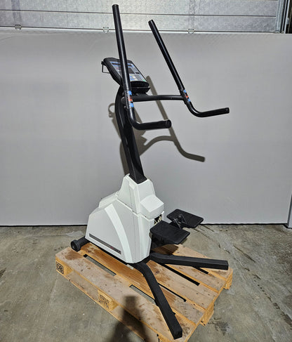 Cybex 800 Stepper, Farbe Weiß, gebraucht - geprüfter Zustand, funktionsfähig