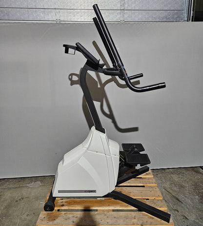 Cybex 800 Stepper, Farbe Weiß, gebraucht - geprüfter Zustand, funktionsfähig