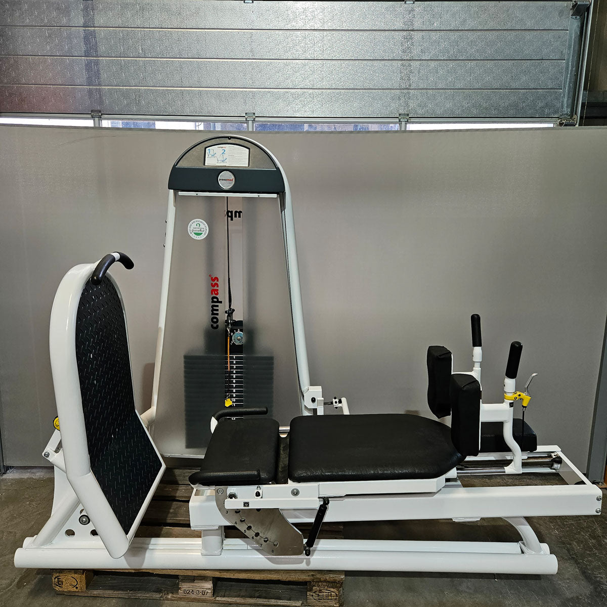 Proxomed Funktionsstemme Compass 530, Beinpresse verstellbar, MPG, Reha, Rahmenfarbe Weiß, Polster Schwarz, gebraucht - überholter Zustand