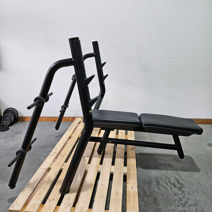 Technogym Horizontal Bench, Olympic Flat Bench, Flat Bench with Shelf, Olympic Flat Press Bench, With 30mm Disc Holder, Frame Color Black, Used - Refurbished Condition