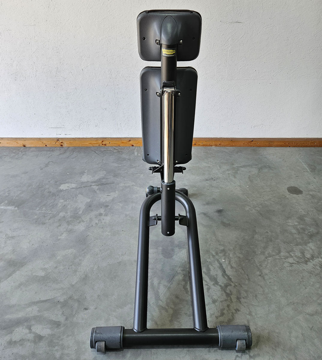 Technogym verstellbare Hantelbank ohne Ablagen, Multibank, Universalbank, Adjustable Bench, Rahmenfarbe Schwarz, gebraucht - überholter Zustand