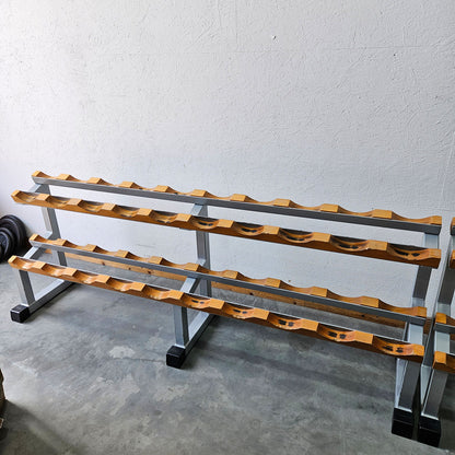 Technogym Kurzhantelsatz aus Guss mit Gummi Außenringen von 12 bis 30kg in 2kg Stufen ( 10 Paare ) Oldschool, Inkl. Kurzhantelablage, gebraucht - mit Gebrauchsspuren