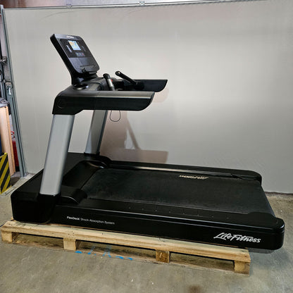 Cardio equipment set 8 pieces from Life Fitness, Integrity X, new models, 2 treadmills, 2 cross trainers, 2 ergometers and 2 recumbents etc., used - refurbished condition