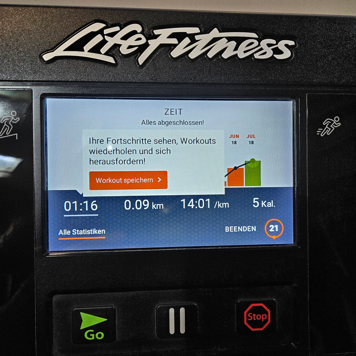 Cardio equipment set 8 pieces from Life Fitness, Integrity X, new models, 2 treadmills, 2 cross trainers, 2 ergometers and 2 recumbents etc., used - refurbished condition
