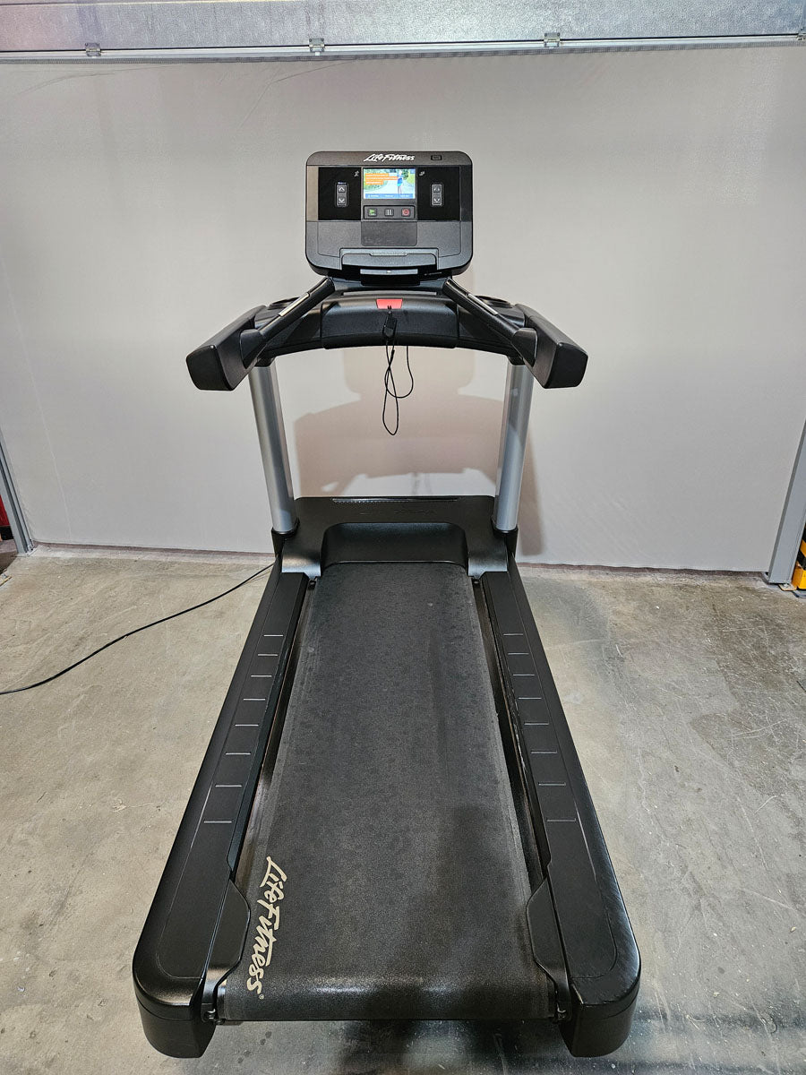 Cardio equipment set 8 pieces from Life Fitness, Integrity X, new models, 2 treadmills, 2 cross trainers, 2 ergometers and 2 recumbents etc., used - refurbished condition