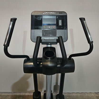 Cardio equipment set 8 pieces from Life Fitness, Integrity X, new models, 2 treadmills, 2 cross trainers, 2 ergometers and 2 recumbents etc., used - refurbished condition