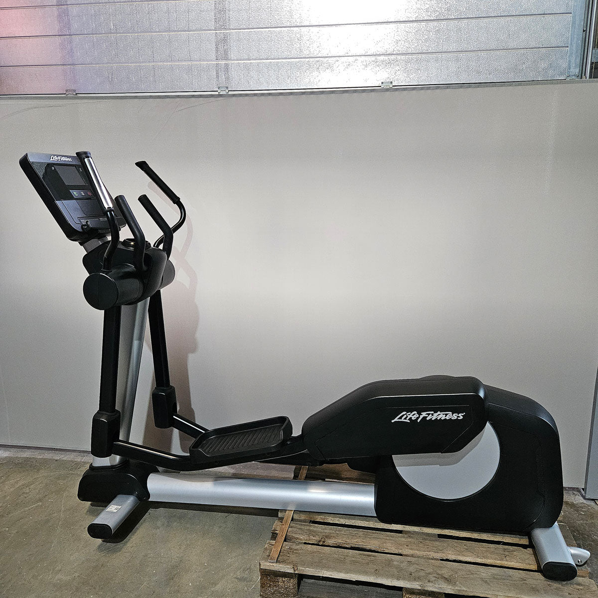 Cardio equipment set 8 pieces from Life Fitness, Integrity X, new models, 2 treadmills, 2 cross trainers, 2 ergometers and 2 recumbents etc., used - refurbished condition