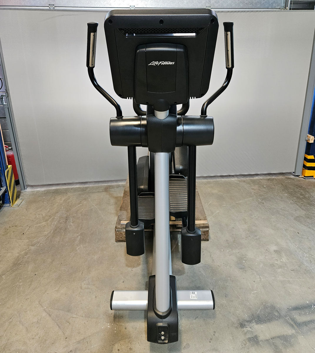 Cardio equipment set 8 pieces from Life Fitness, Integrity X, new models, 2 treadmills, 2 cross trainers, 2 ergometers and 2 recumbents etc., used - refurbished condition