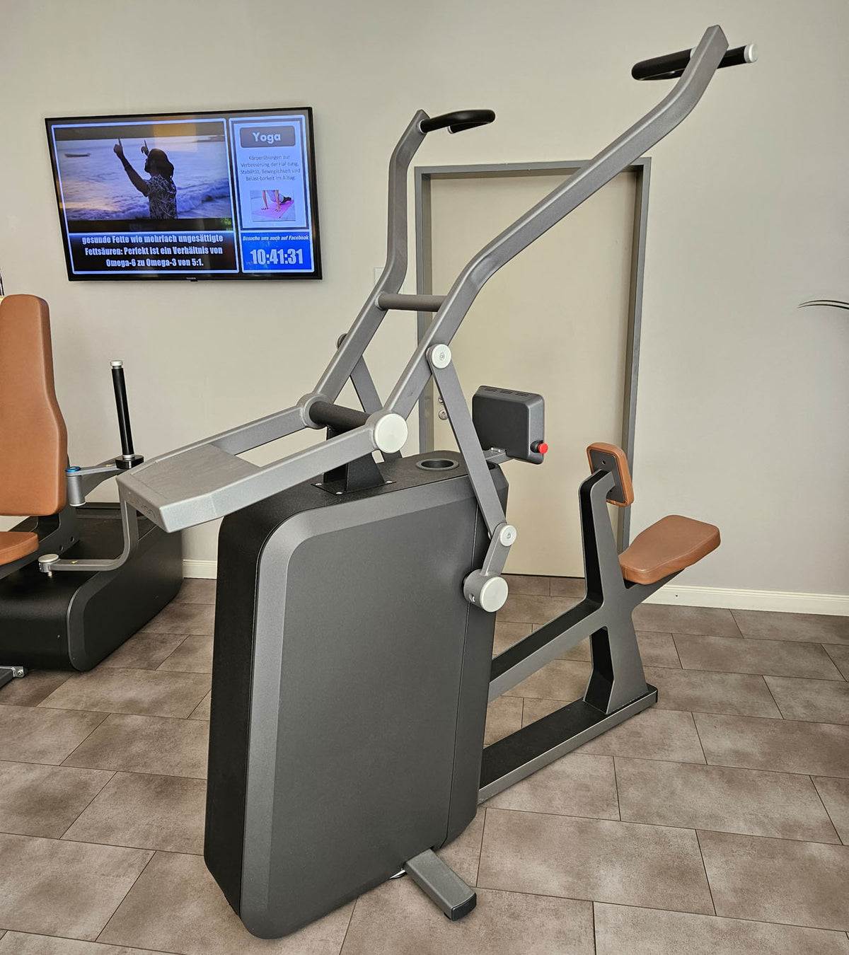 Milon Q strength circuit with 8 machines, built 2019, incl. Milonizer, incl. delivery, used, refurbished and as good as new - top condition