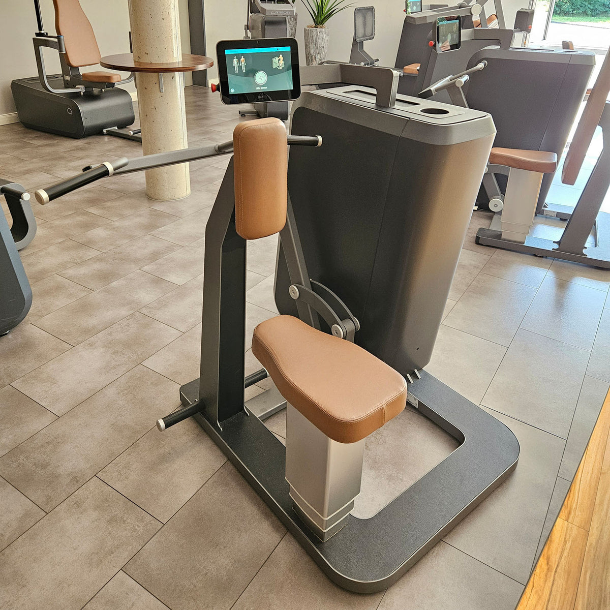 Milon Q strength circuit with 8 machines, built 2019, incl. Milonizer, incl. delivery, used, refurbished and as good as new - top condition