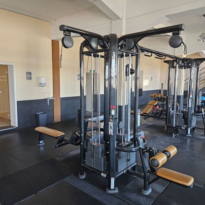 Life Fitness & Hammer Strength - 95 Fitnessgeräte - 105 Stationen, Kraftgeräte, Cardiogeräte, Plate loaded Geräte, Bänke etc - komplettes Fitnessstudio - gebraucht, überholter TOP Zustand